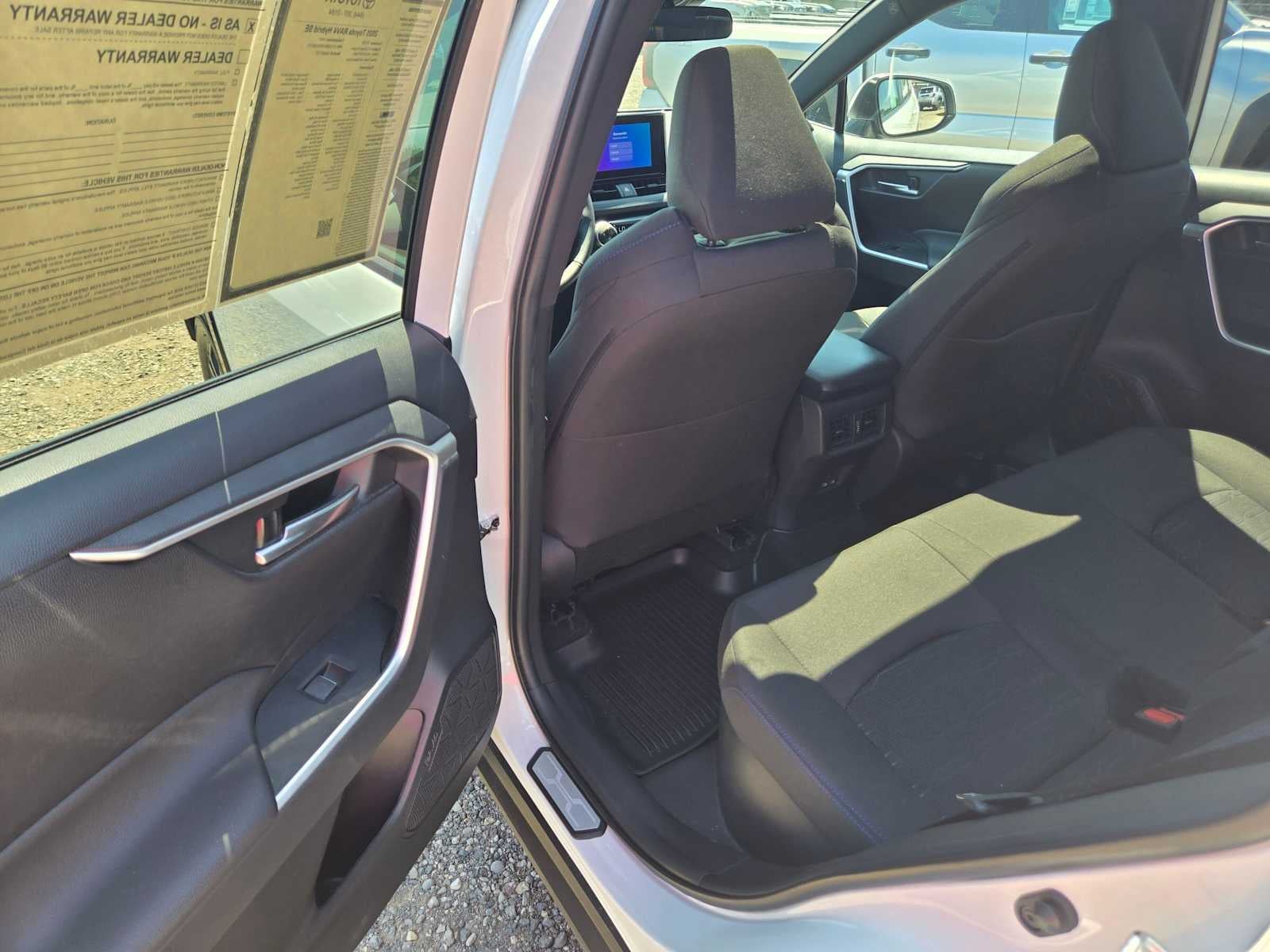 2025 Toyota RAV4 Hybrid SE