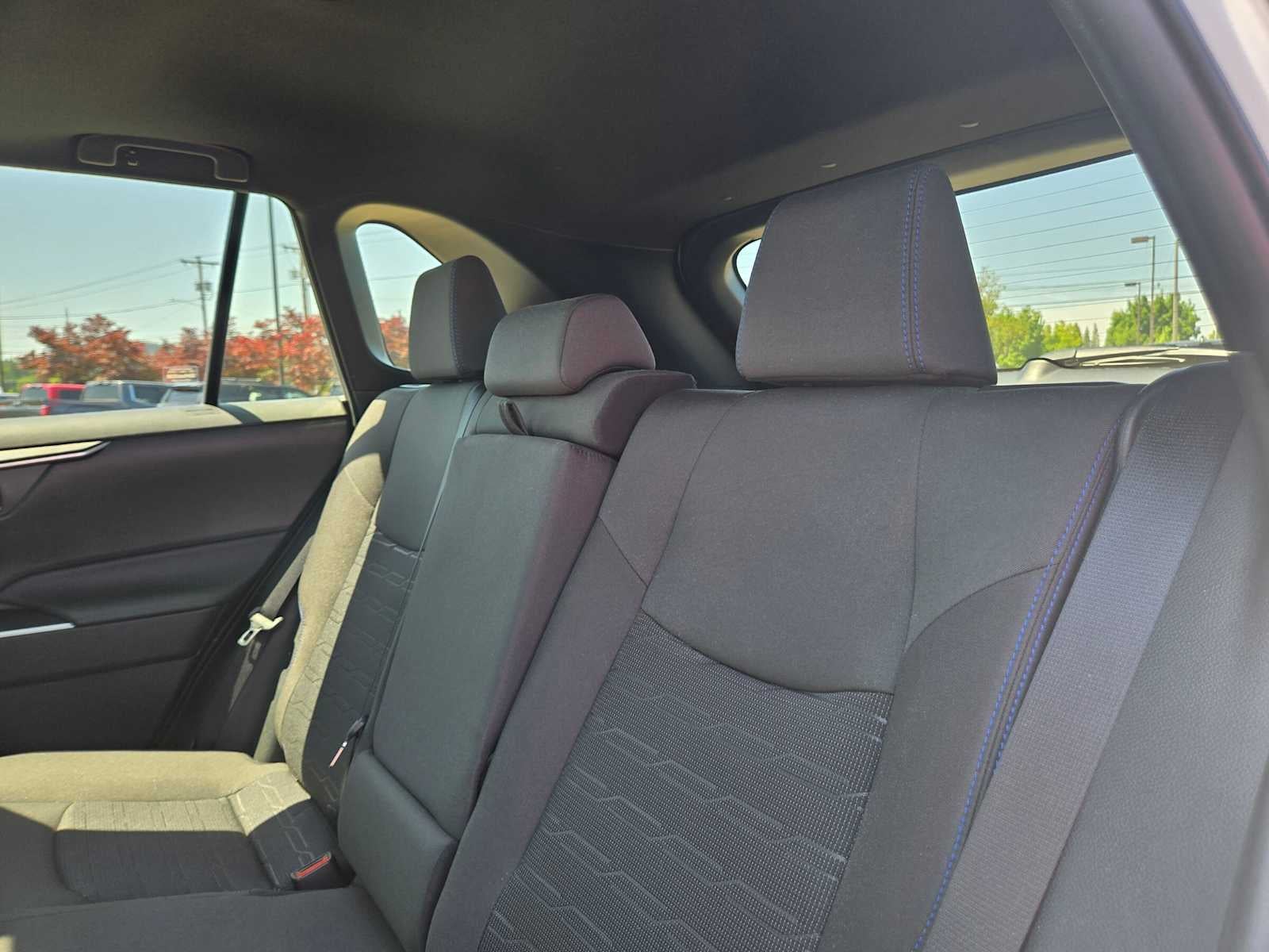 2025 Toyota RAV4 Hybrid SE