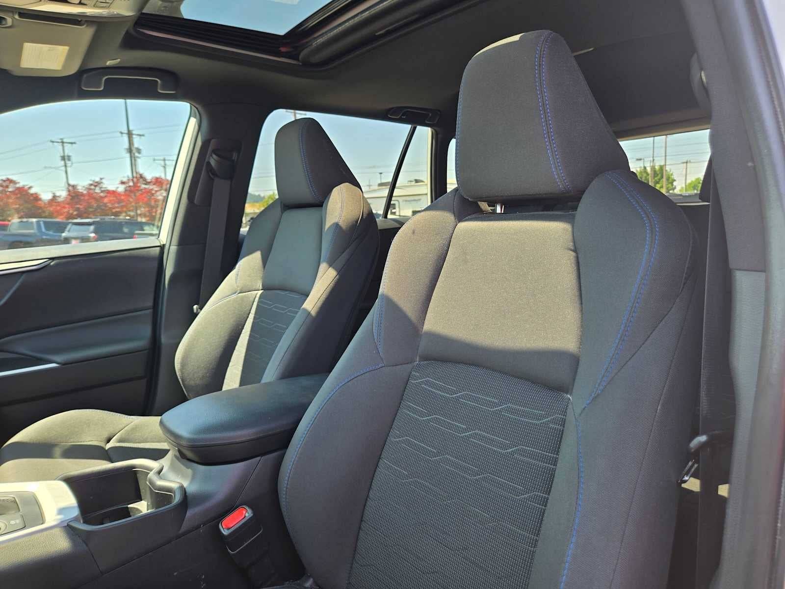 2025 Toyota RAV4 Hybrid SE