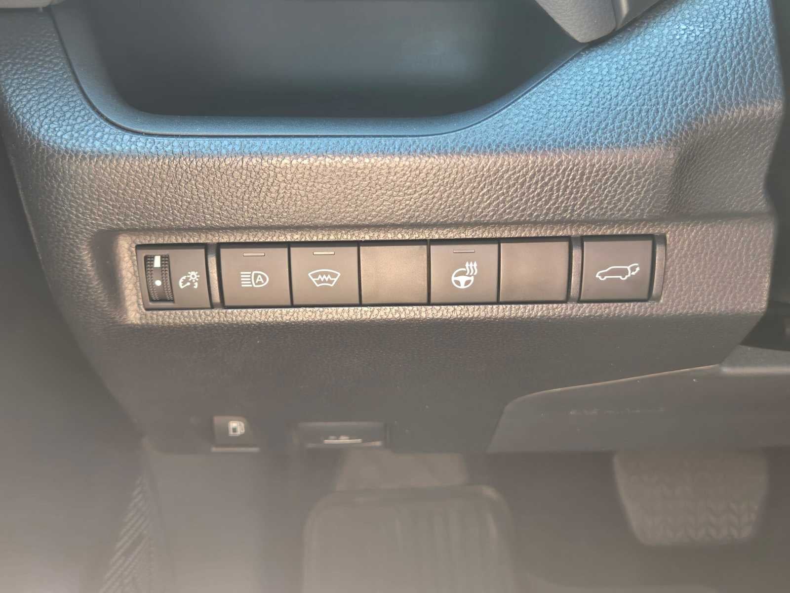 2025 Toyota RAV4 Hybrid SE