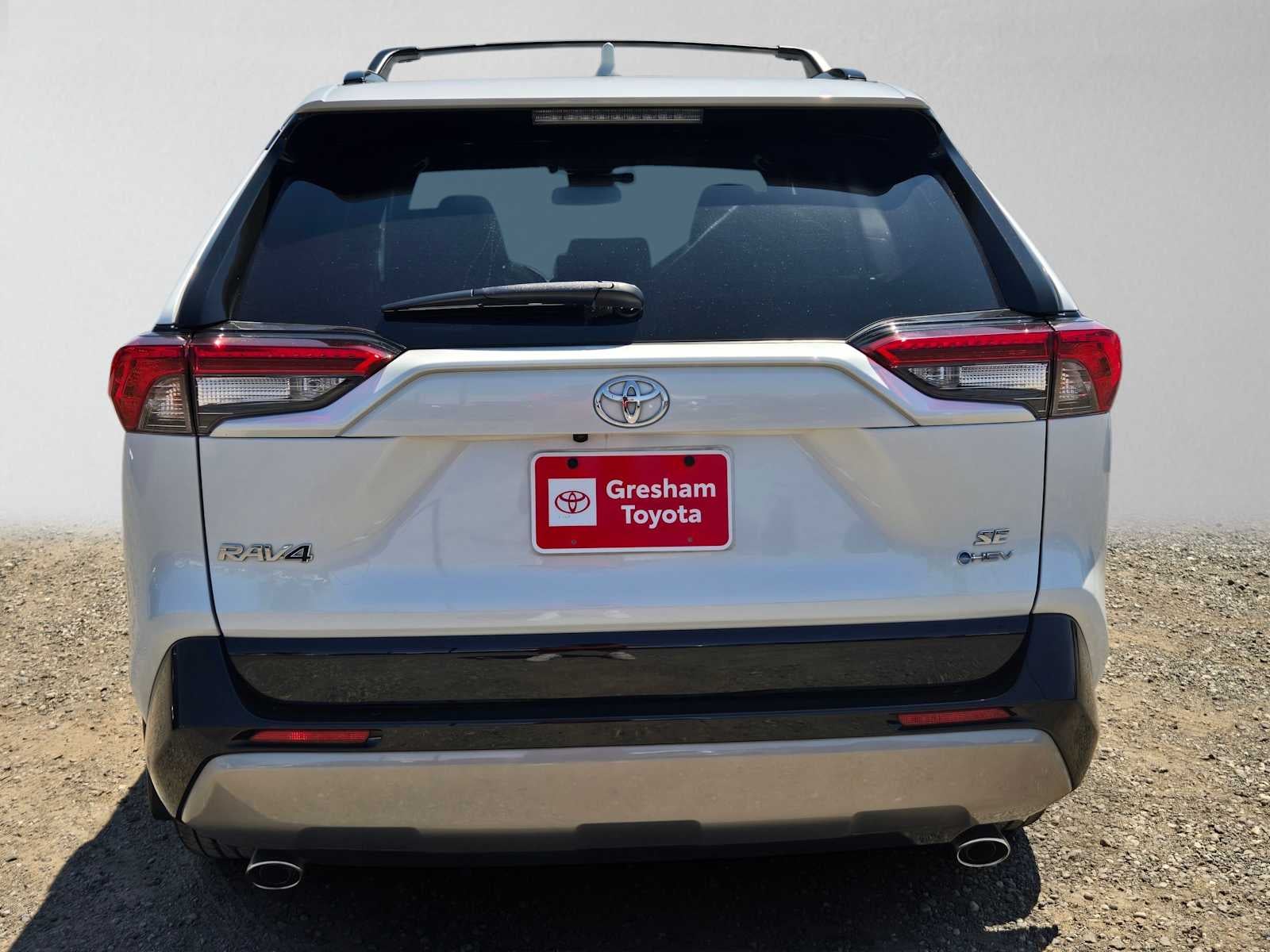 2025 Toyota RAV4 Hybrid SE