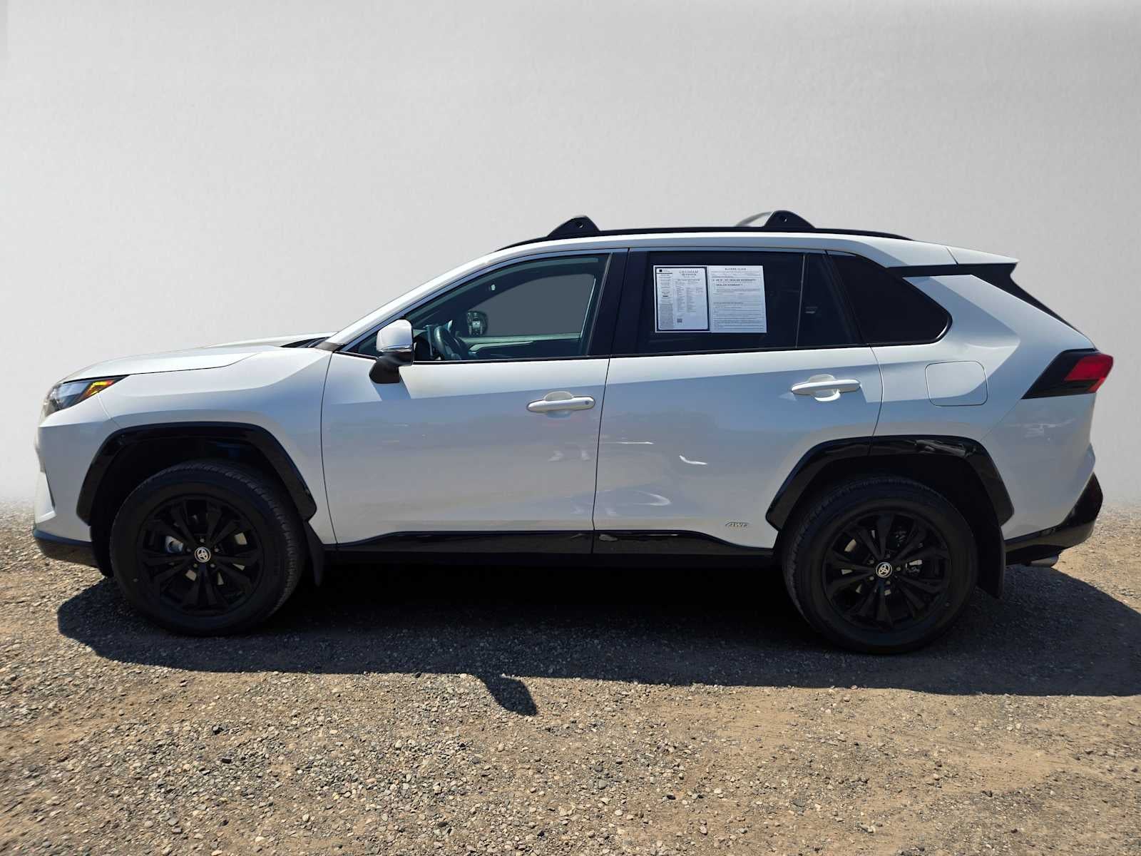 2025 Toyota RAV4 Hybrid SE