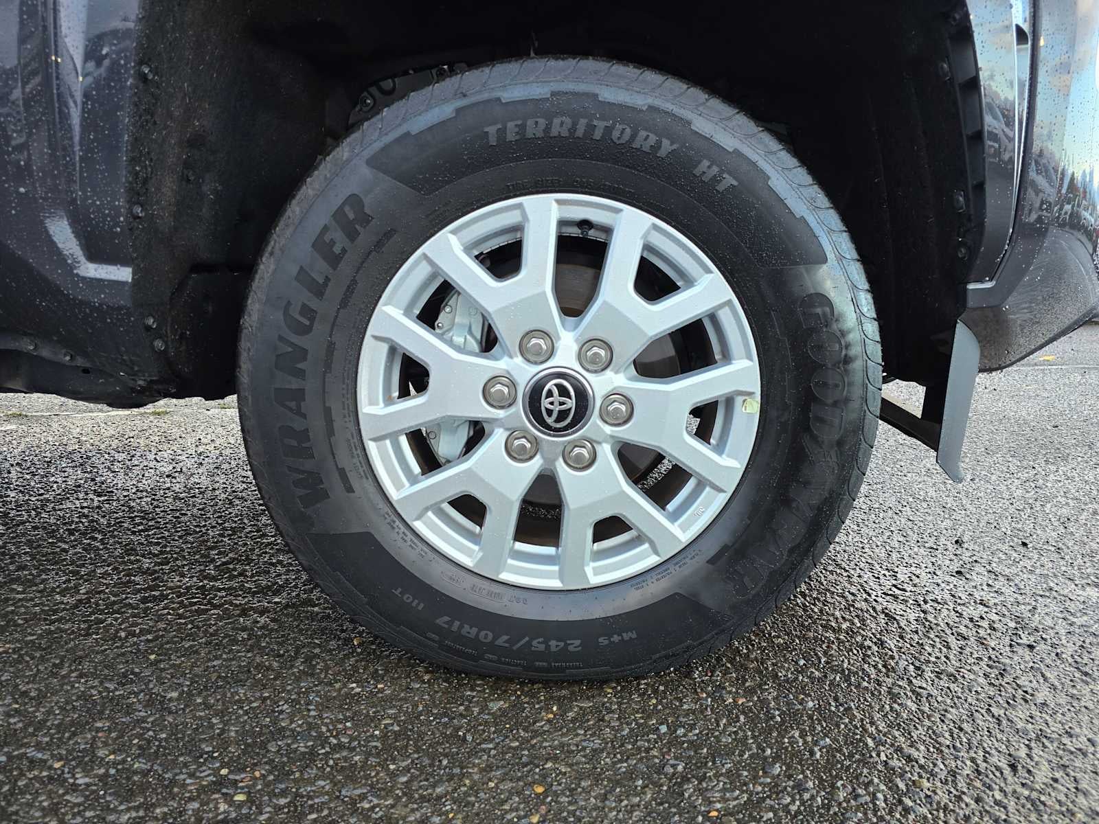 2025 Toyota Tacoma SR5