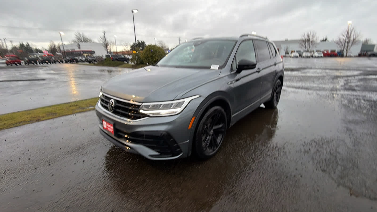 2023 Volkswagen Tiguan SE R-Line Black