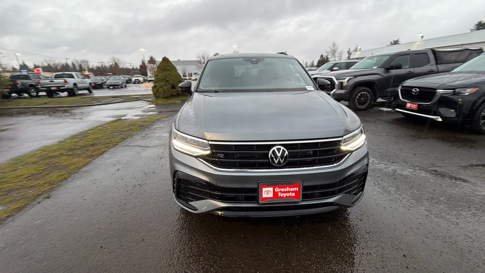 2023 Volkswagen Tiguan SE R-Line Black