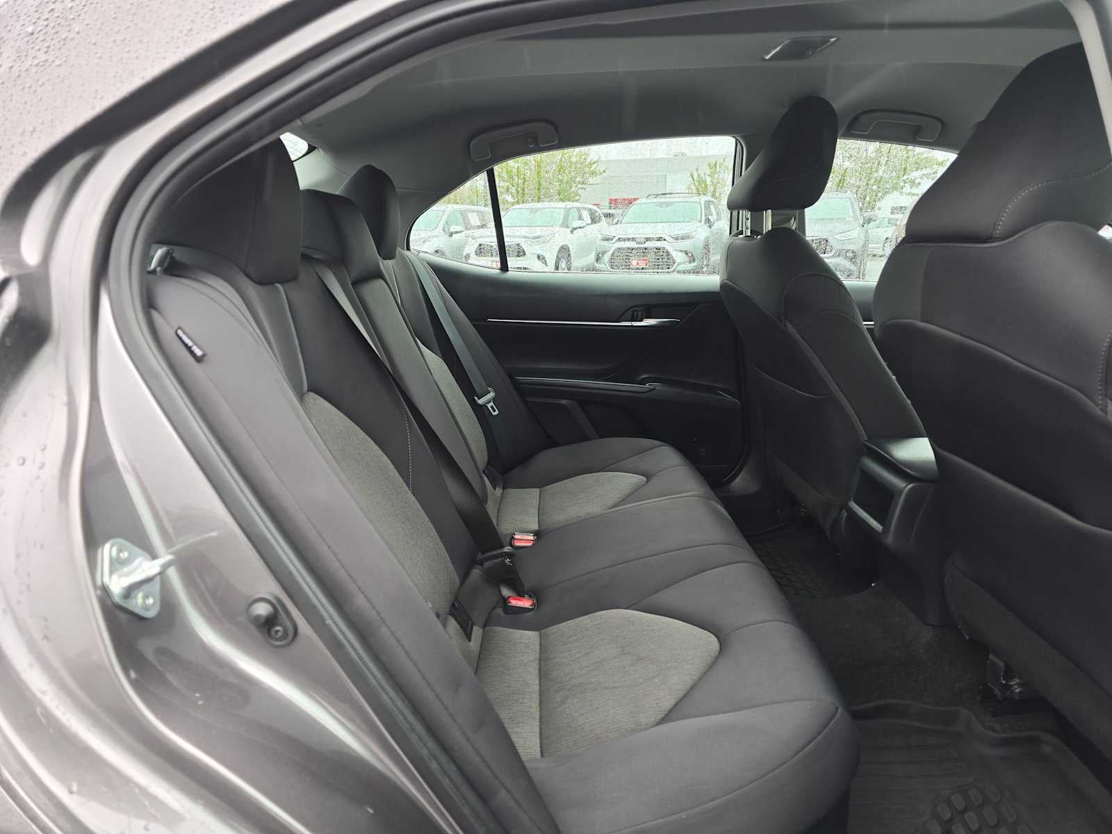 2022 Toyota Camry Hybrid LE