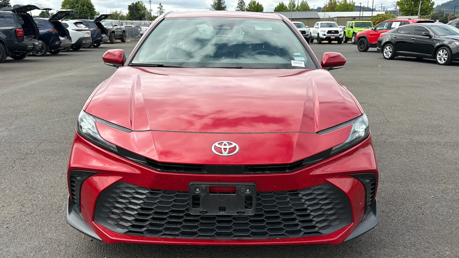 2025 Toyota Camry SE