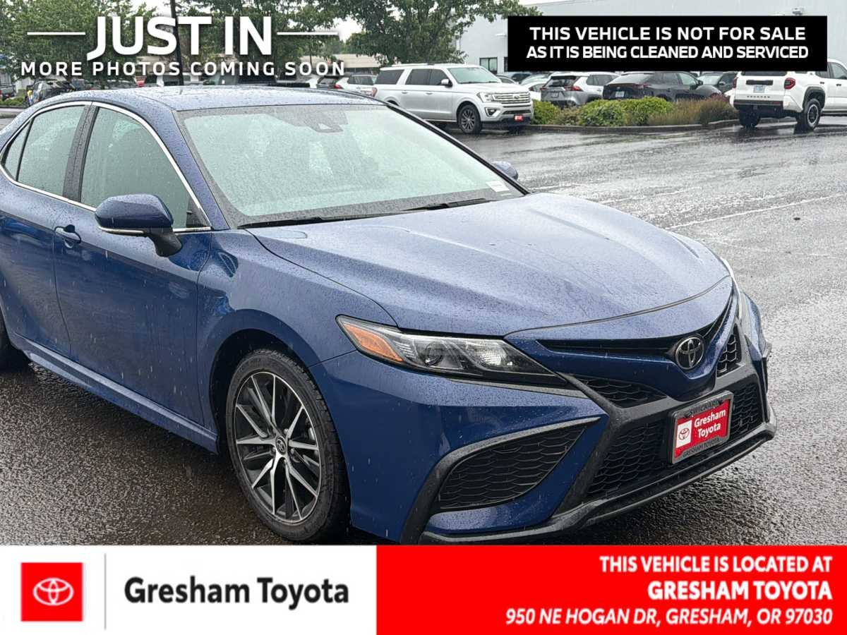 2024 Toyota Camry SE