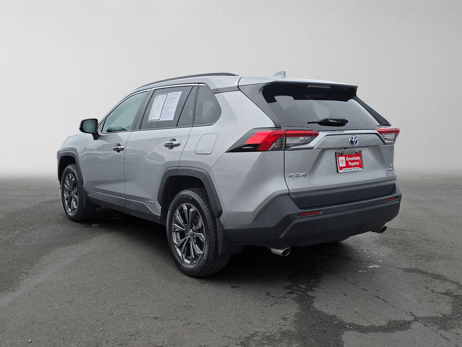 2022 Toyota RAV4 Hybrid XLE Premium