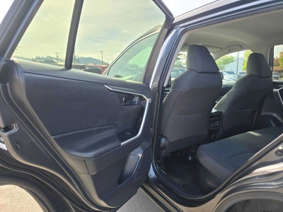2022 Toyota RAV4 Hybrid LE