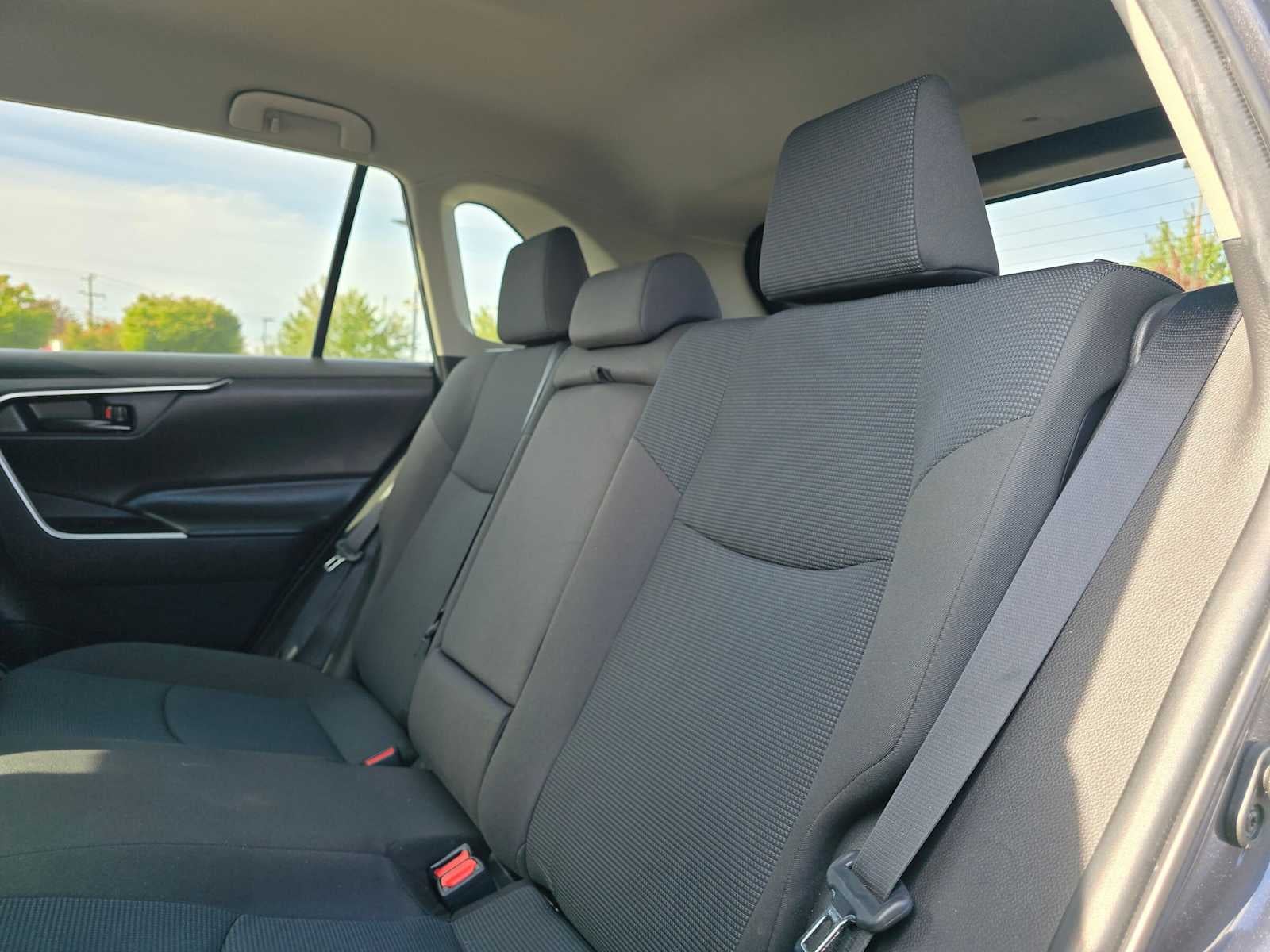 2022 Toyota RAV4 Hybrid LE