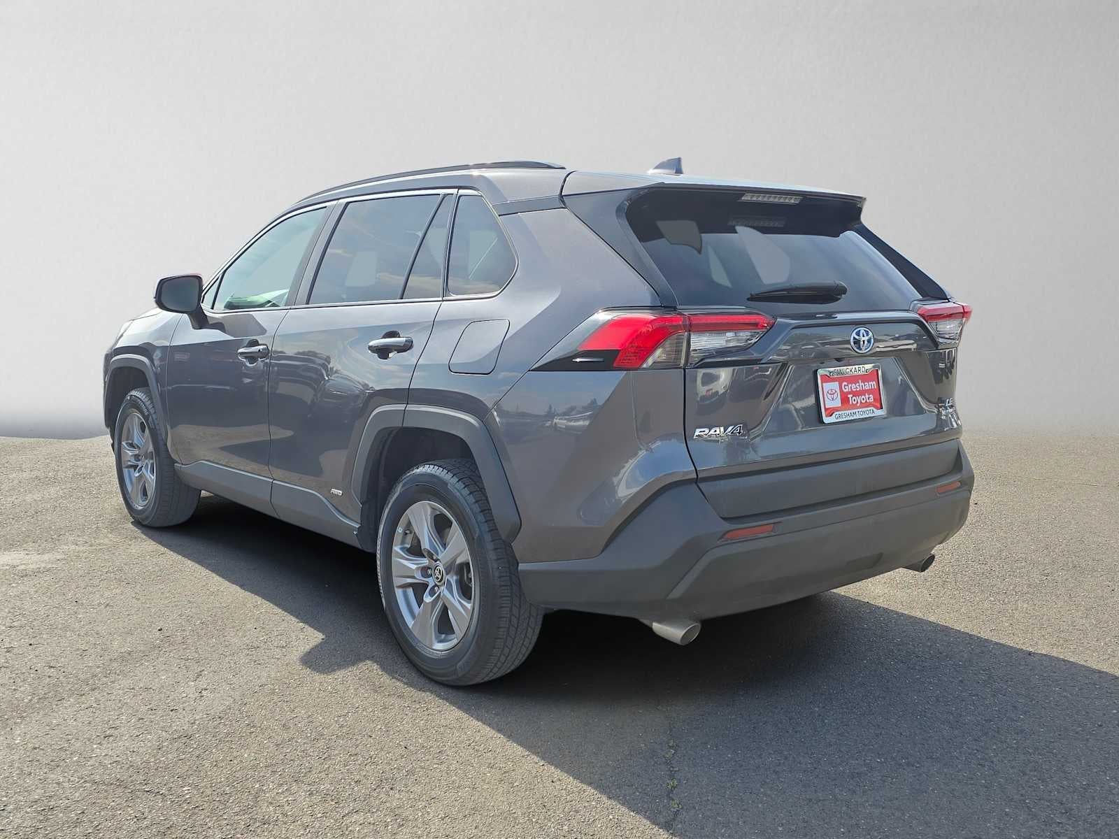 2022 Toyota RAV4 Hybrid LE
