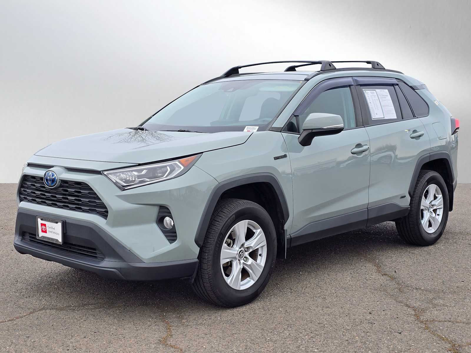 2021 Toyota RAV4 Hybrid XLE