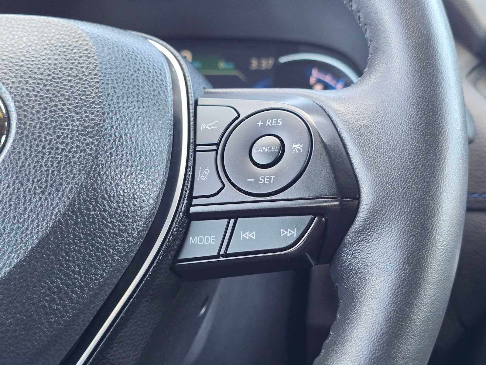 2023 Toyota RAV4 Hybrid SE