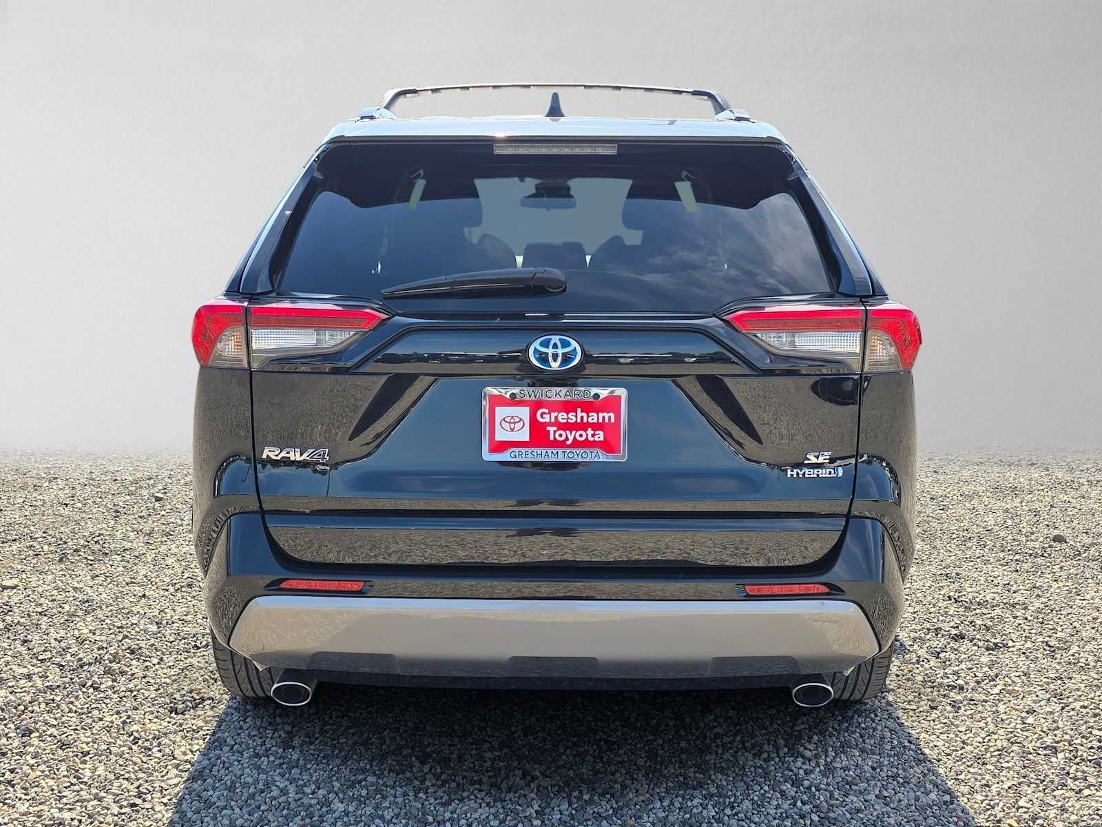 2023 Toyota RAV4 Hybrid SE