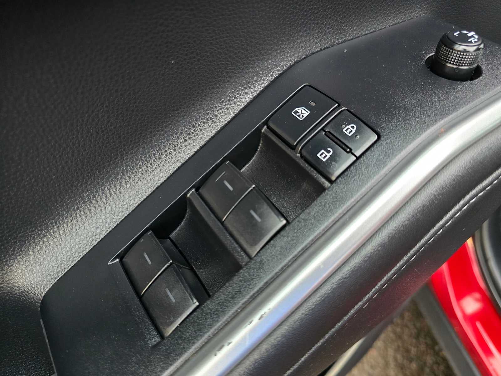 2020 Toyota Highlander LE