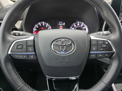 2020 Toyota Highlander LE