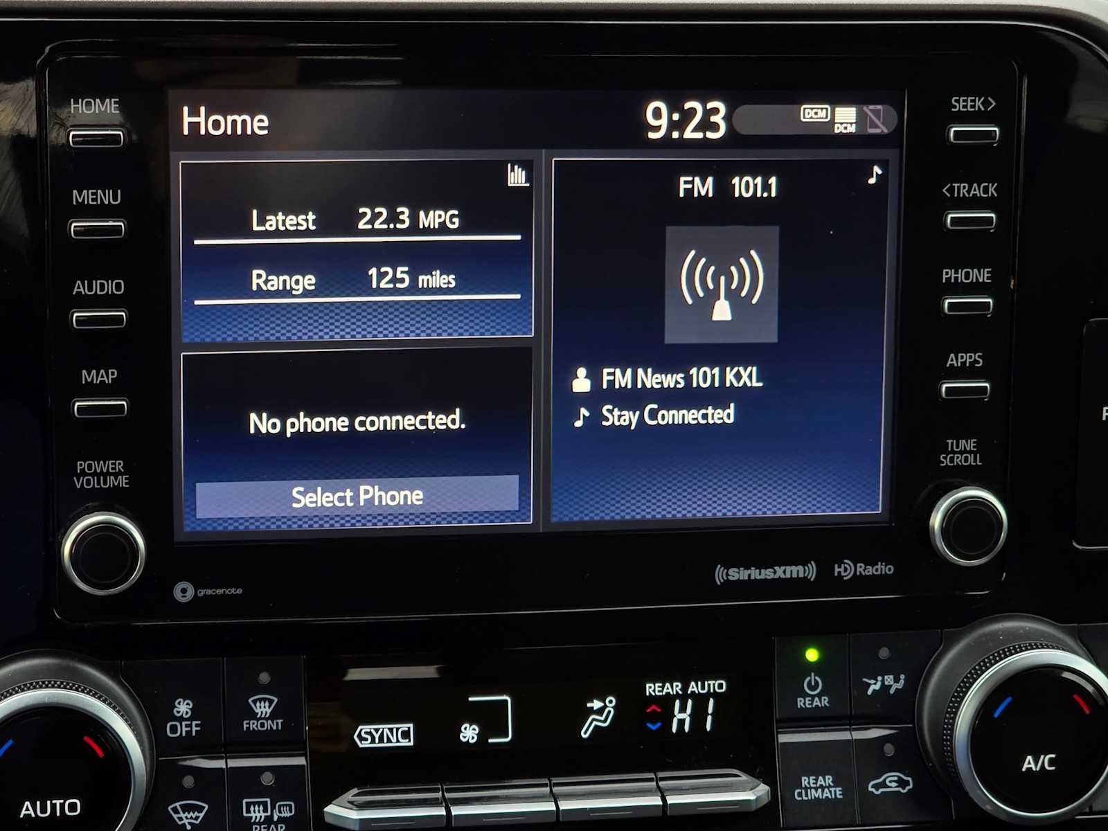 2020 Toyota Highlander LE