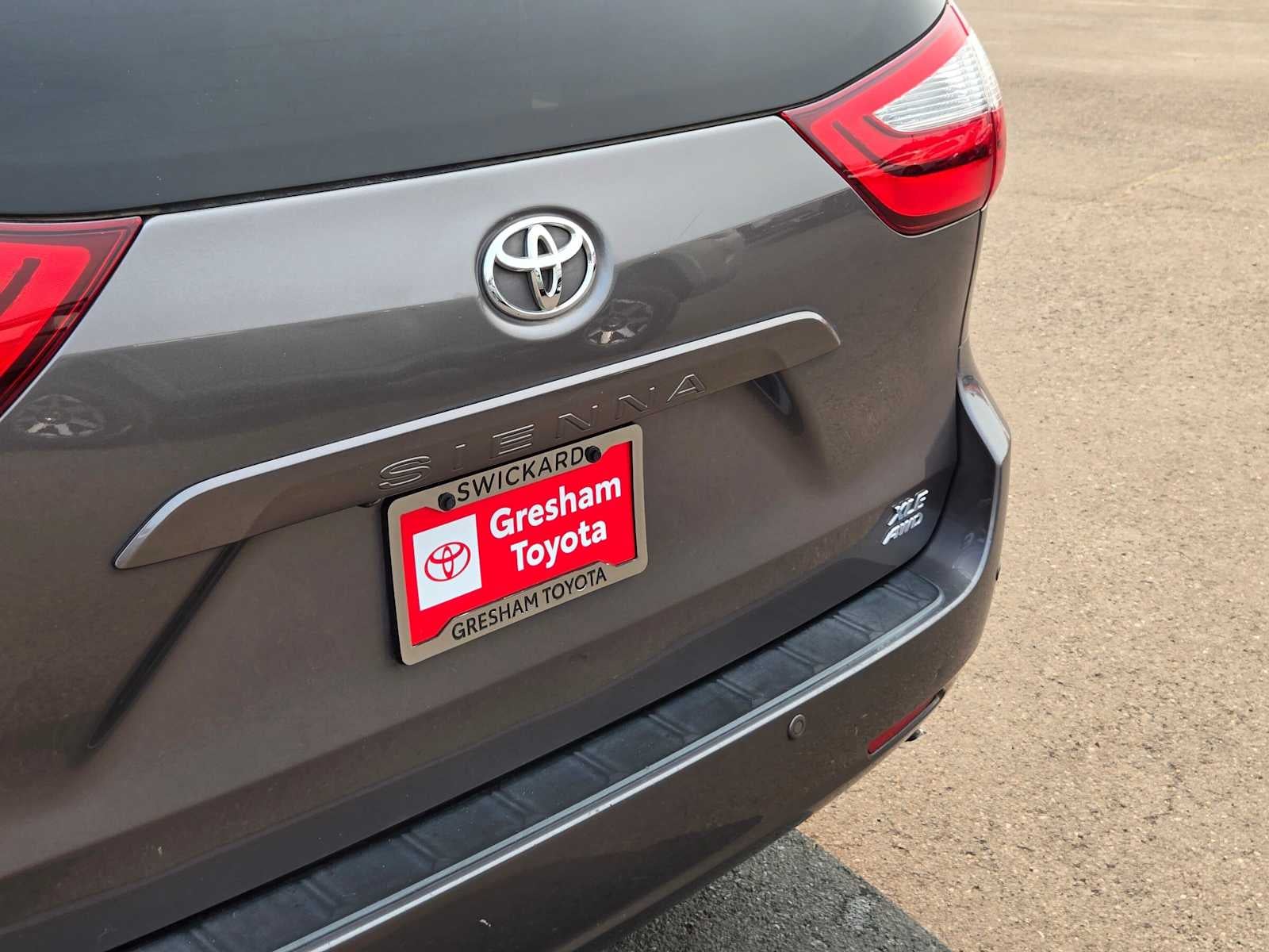 2016 Toyota Sienna XLE