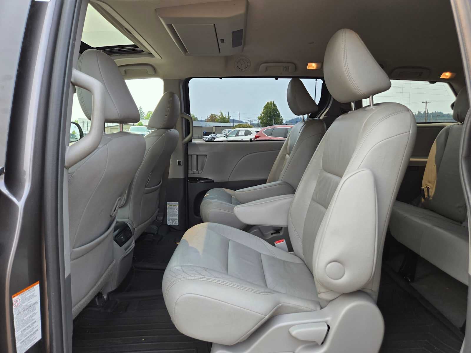 2016 Toyota Sienna XLE