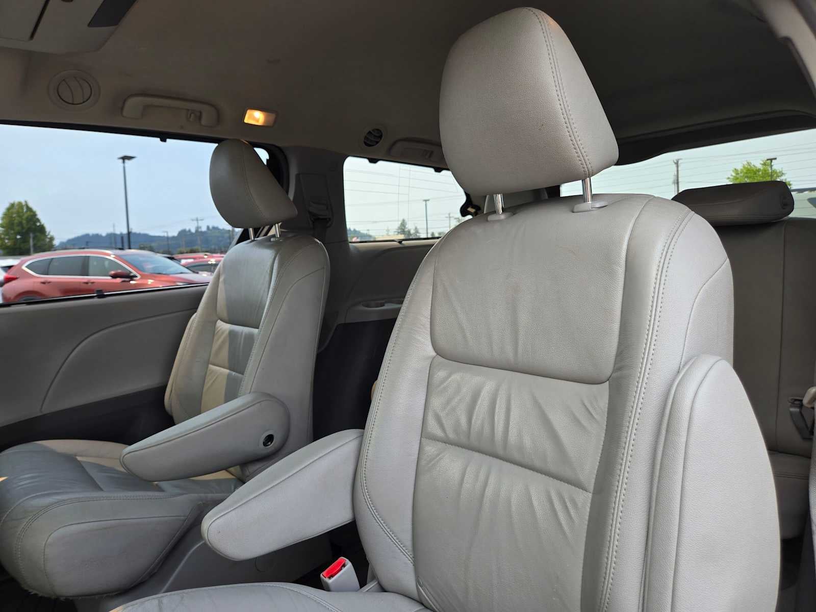 2016 Toyota Sienna XLE