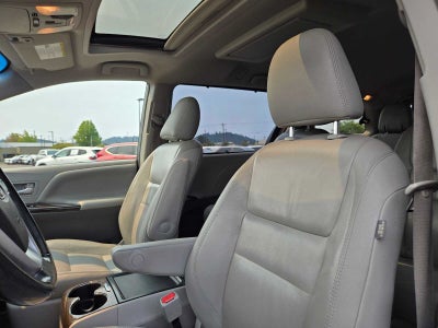 2016 Toyota Sienna XLE