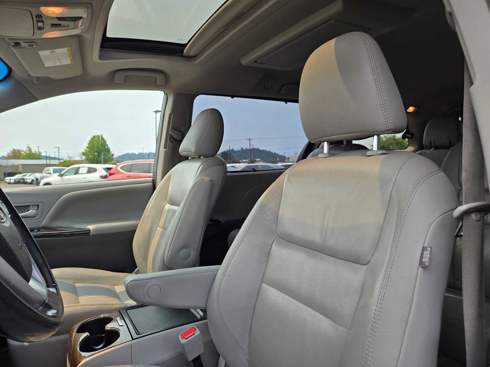 2016 Toyota Sienna XLE