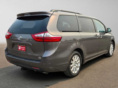 2016 Toyota Sienna XLE