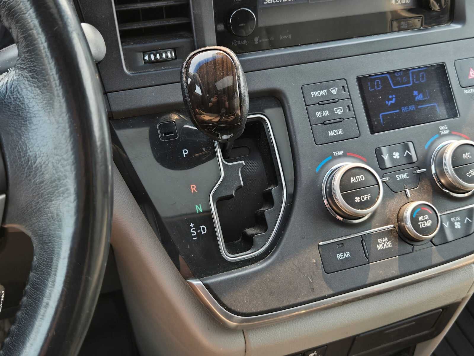 2016 Toyota Sienna XLE