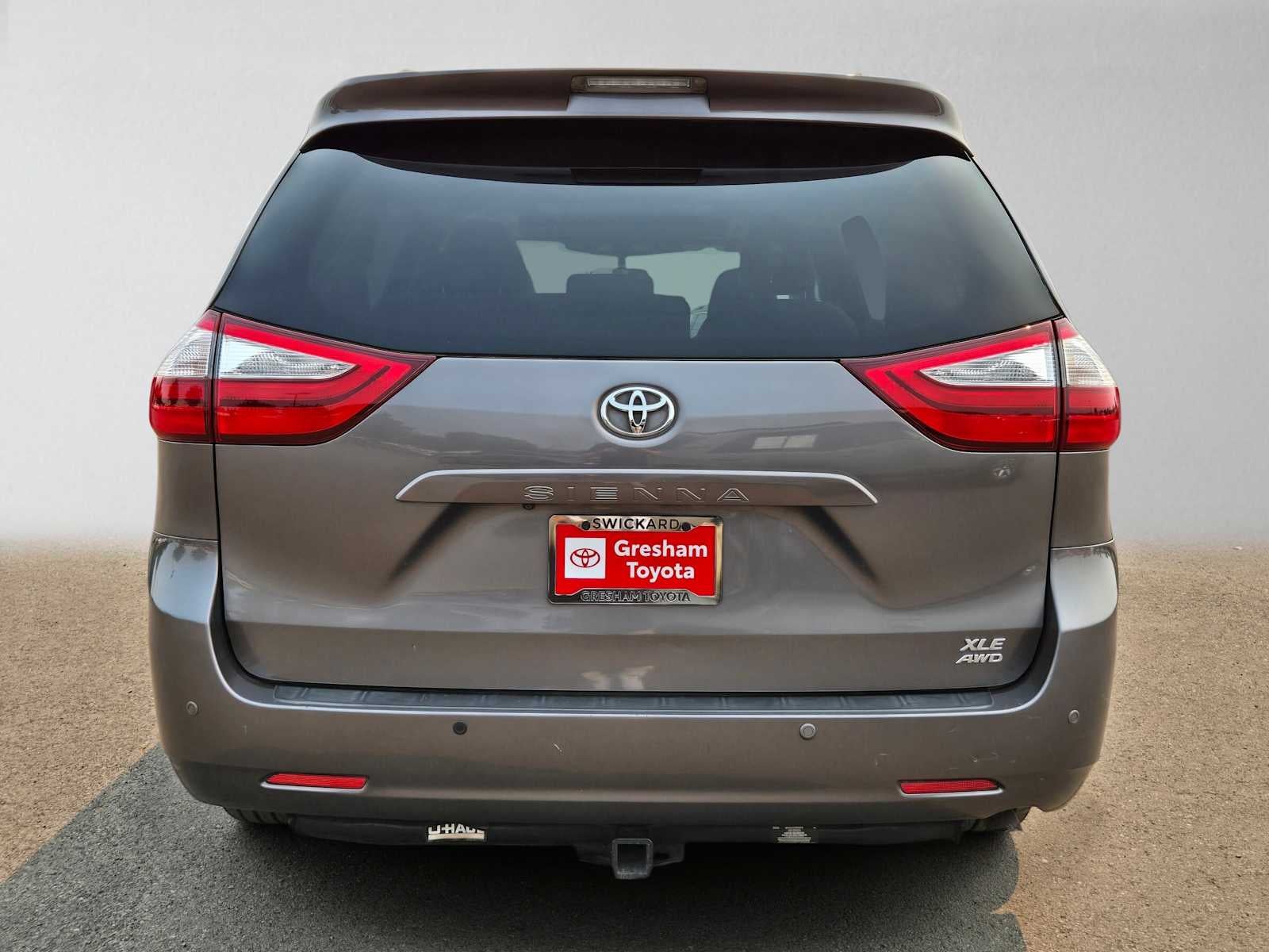 2016 Toyota Sienna XLE
