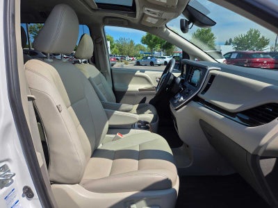 2020 Toyota Sienna XLE