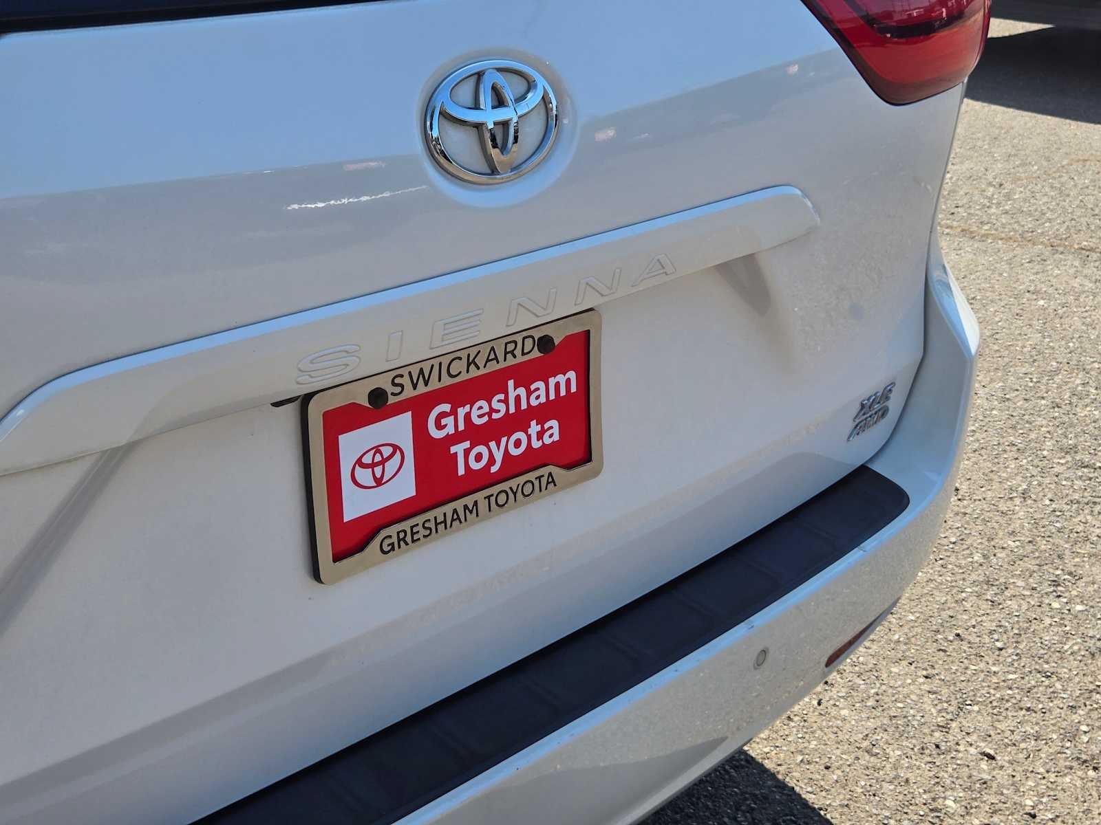 2020 Toyota Sienna XLE