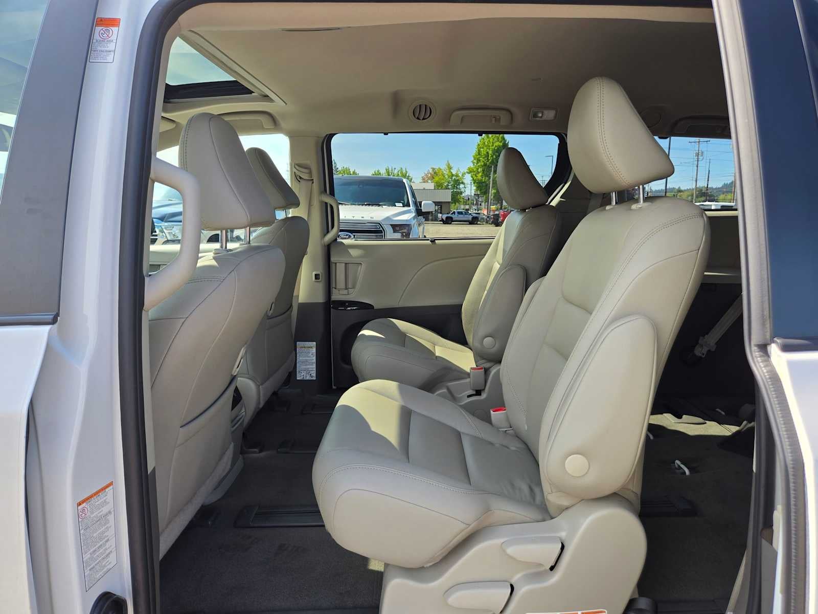 2020 Toyota Sienna XLE