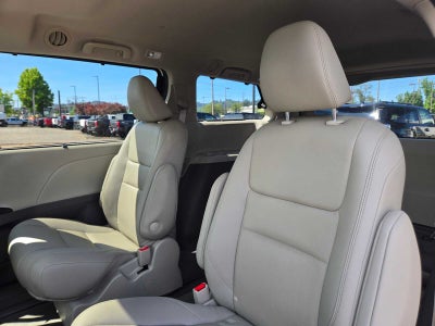 2020 Toyota Sienna XLE
