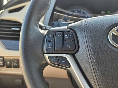2020 Toyota Sienna XLE