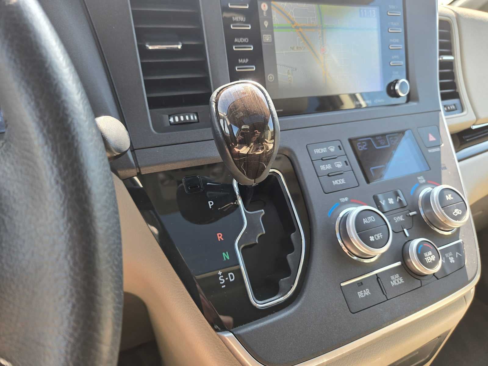 2020 Toyota Sienna XLE