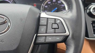 2022 Toyota Highlander Hybrid Platinum