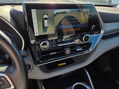 2023 Toyota Highlander Hybrid Platinum