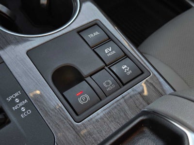 2023 Toyota Highlander Hybrid Platinum