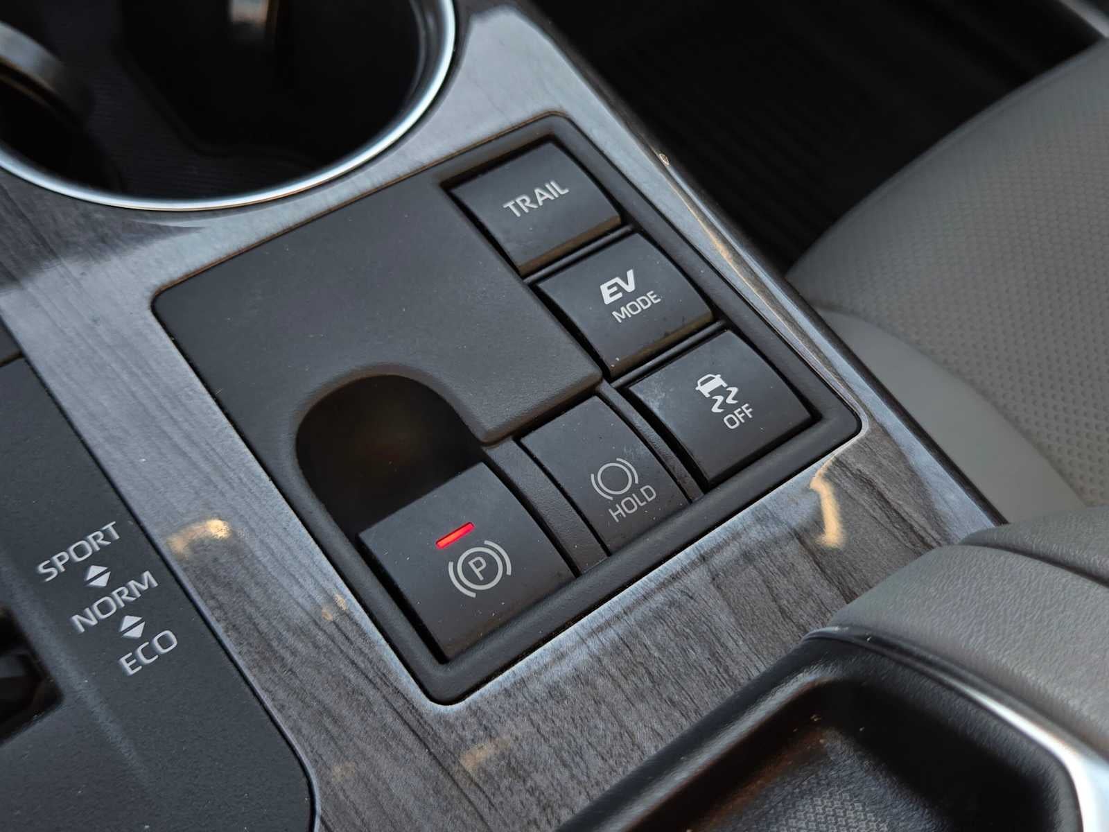 2023 Toyota Highlander Hybrid Platinum