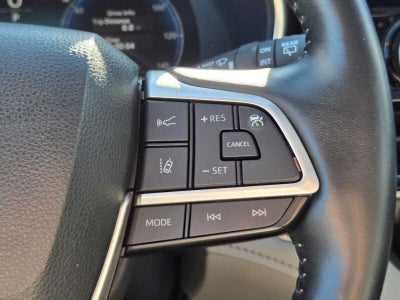 2023 Toyota Highlander Hybrid Platinum
