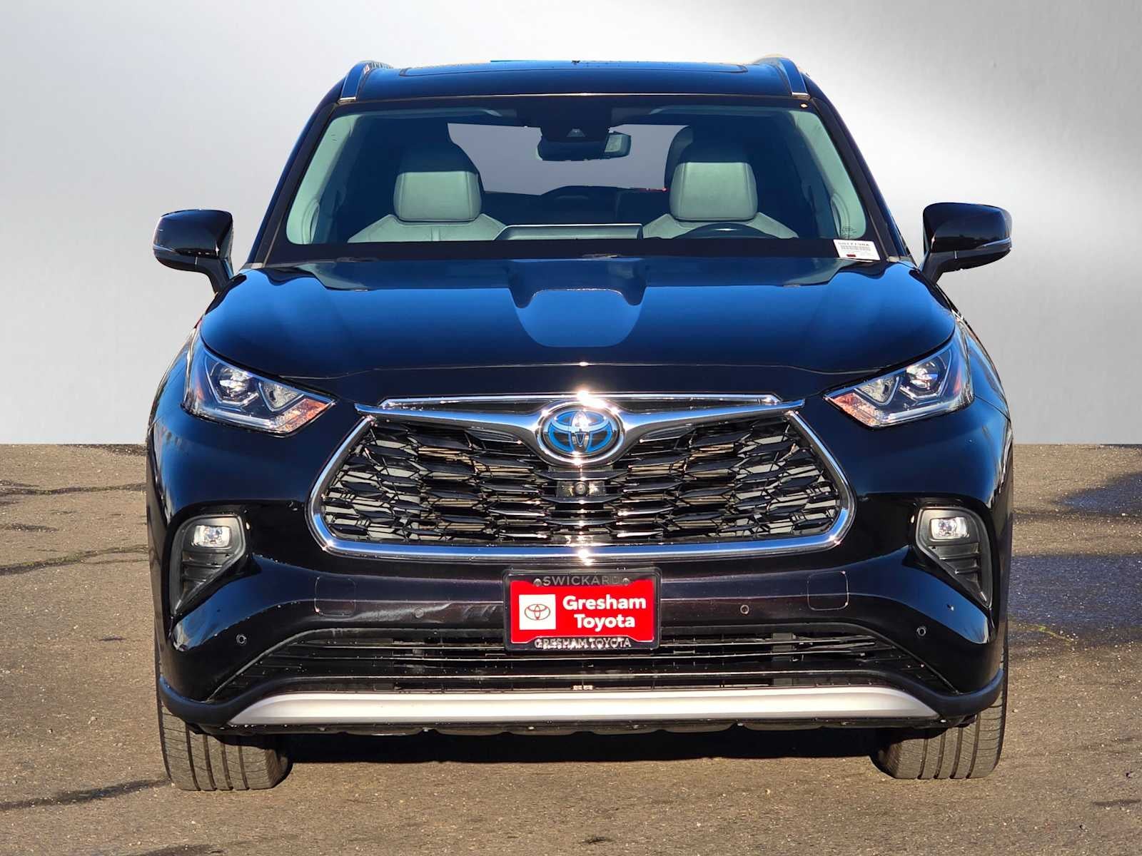 2021 Toyota Highlander Hybrid Platinum