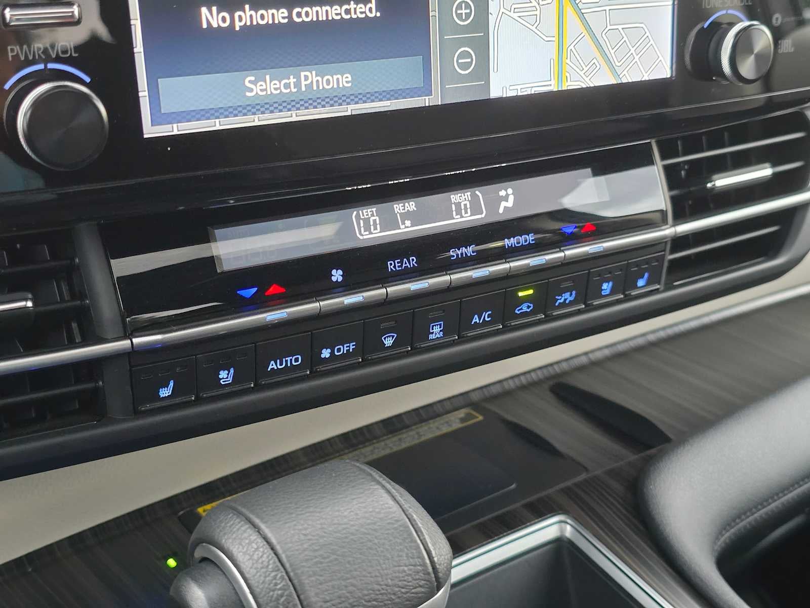 2023 Toyota Sienna Platinum