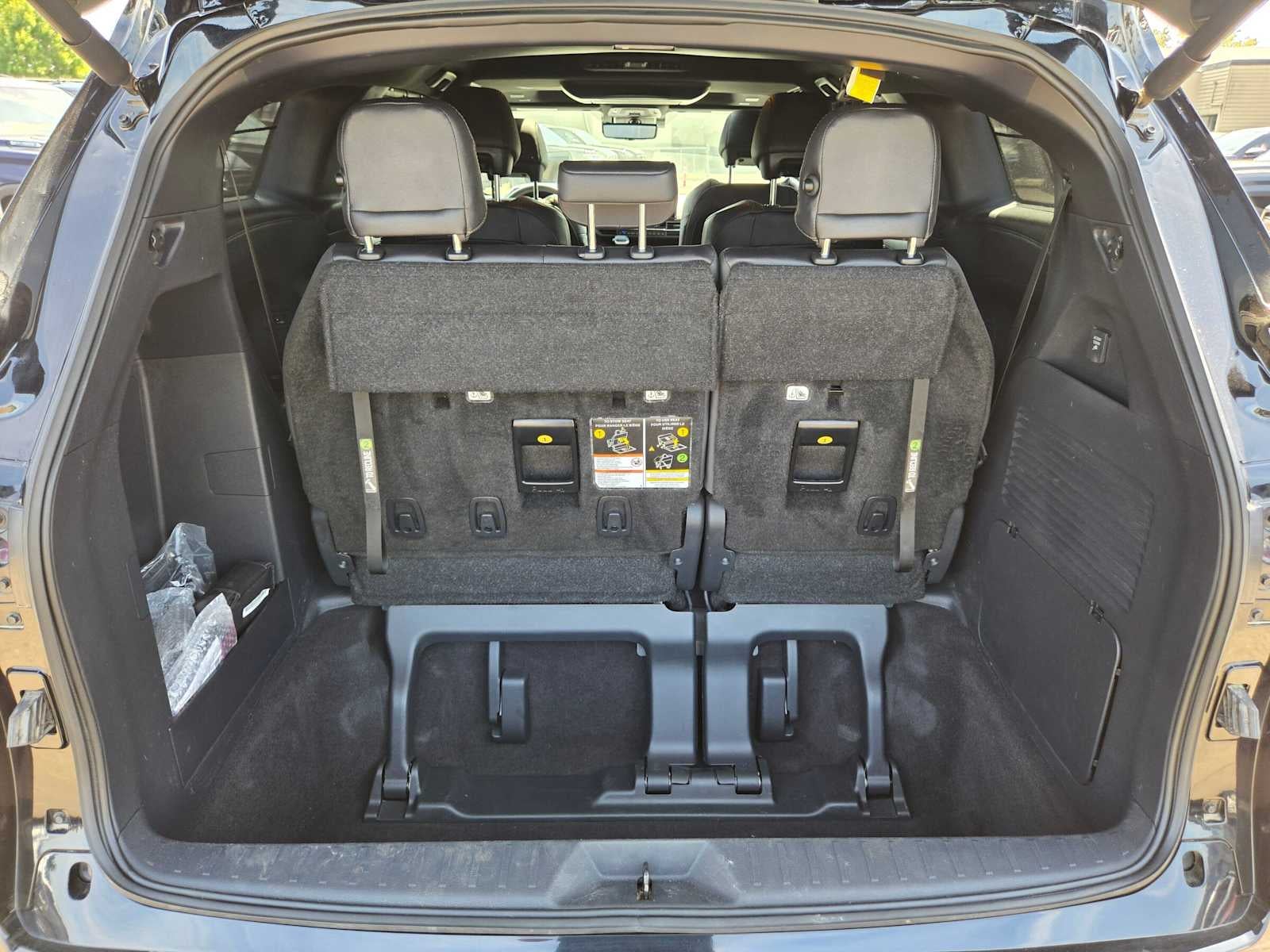 2025 Toyota Sienna Platinum