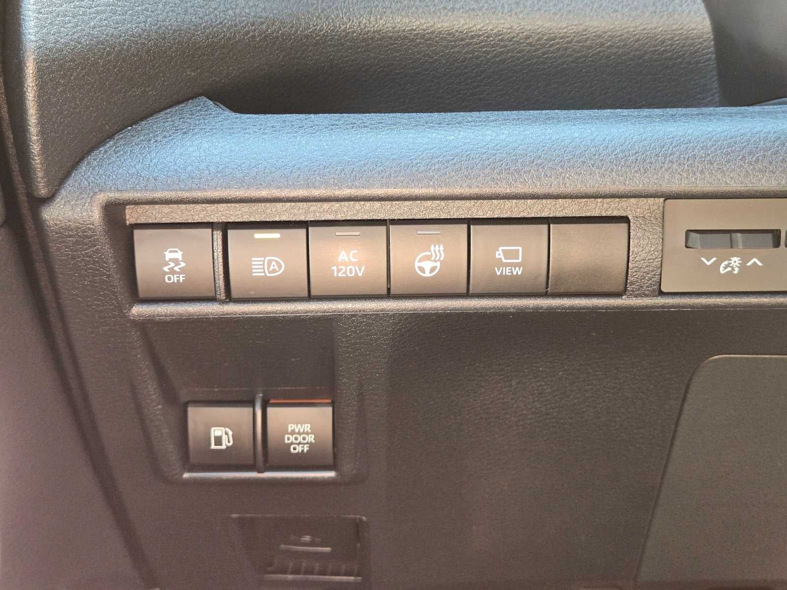 2025 Toyota Sienna Platinum
