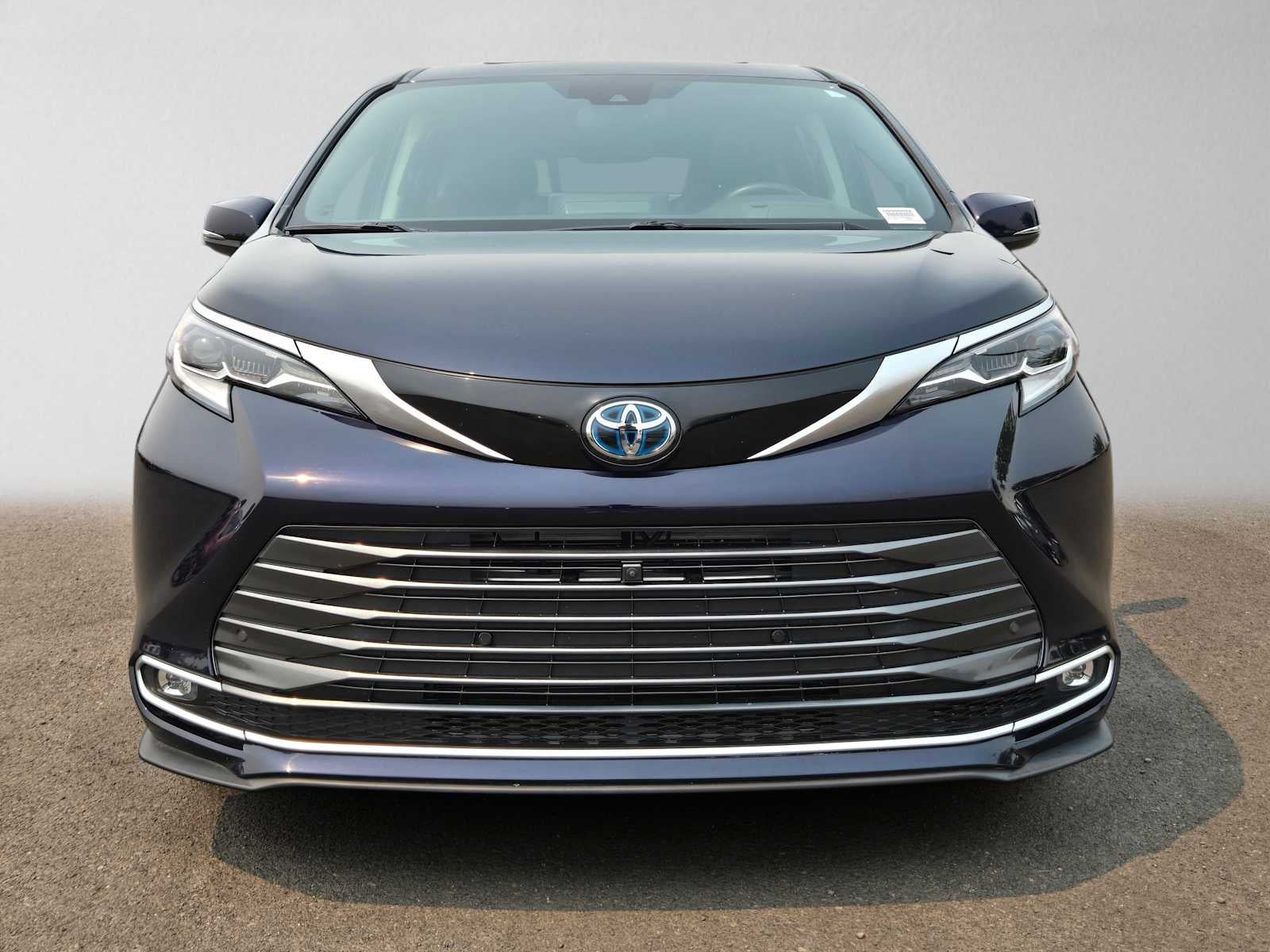 2023 Toyota Sienna Platinum