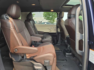 2023 Toyota Sienna Platinum