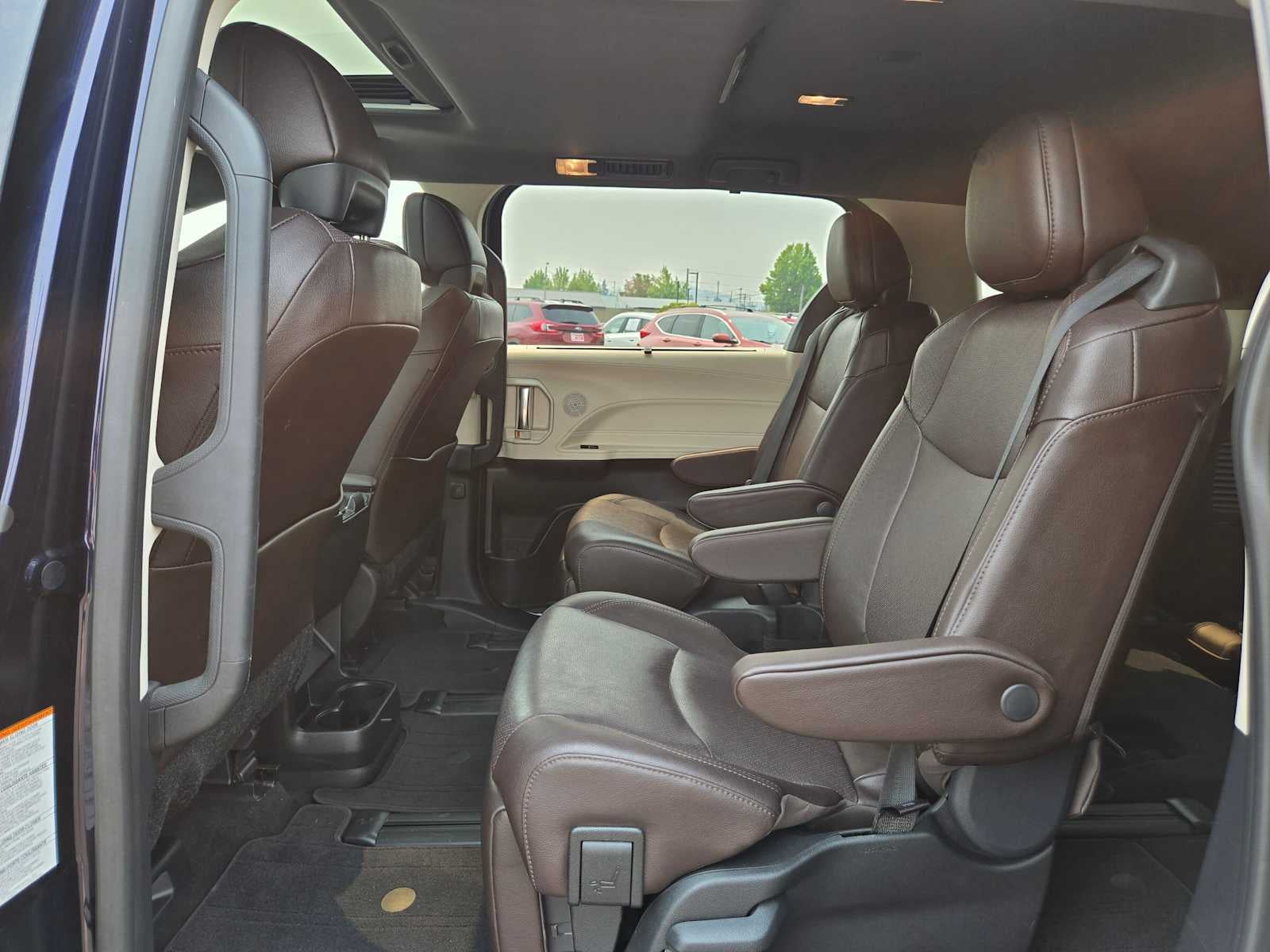 2023 Toyota Sienna Platinum