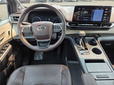 2023 Toyota Sienna Platinum