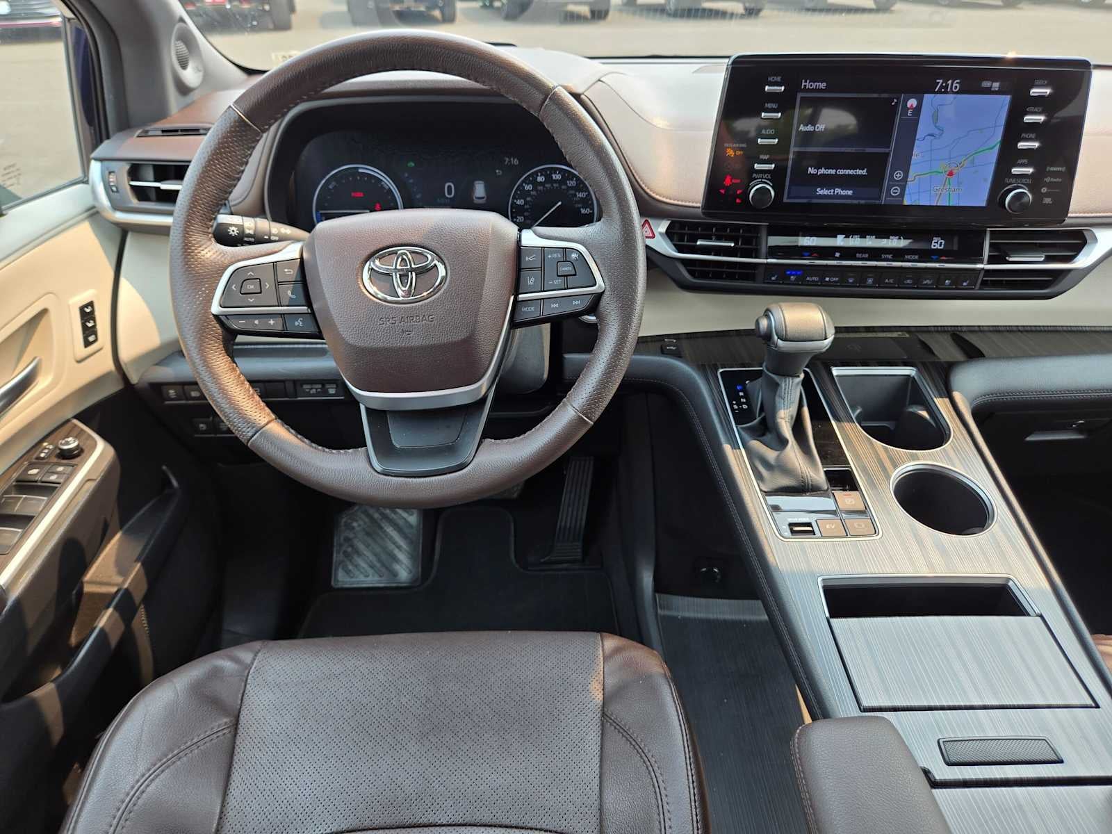 2023 Toyota Sienna Platinum